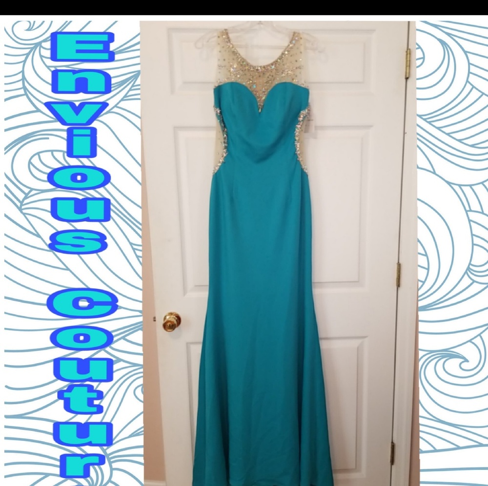 Prom Dress - Picture 2 of 4